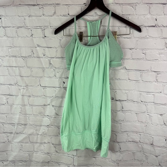 lululemon no limits tank fresh teal mini hyper stripe  sz 6 yoga - Picture 1 of 7